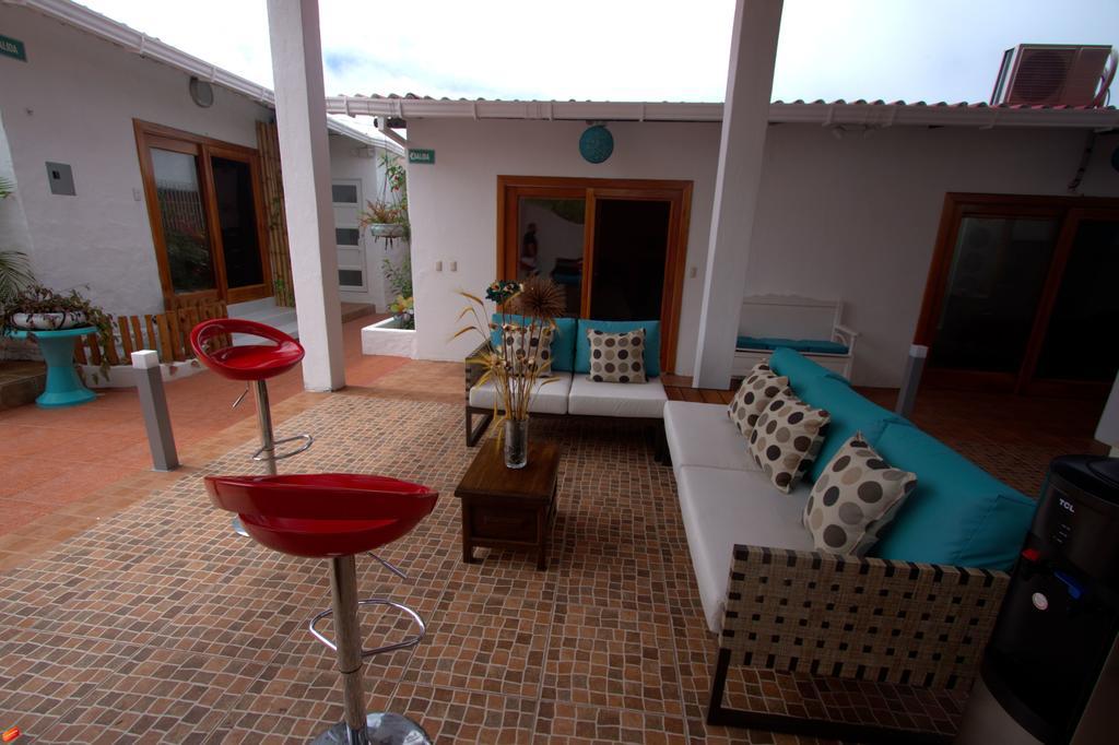 Zurisadai Hotel Puerto Ayora  Exterior foto