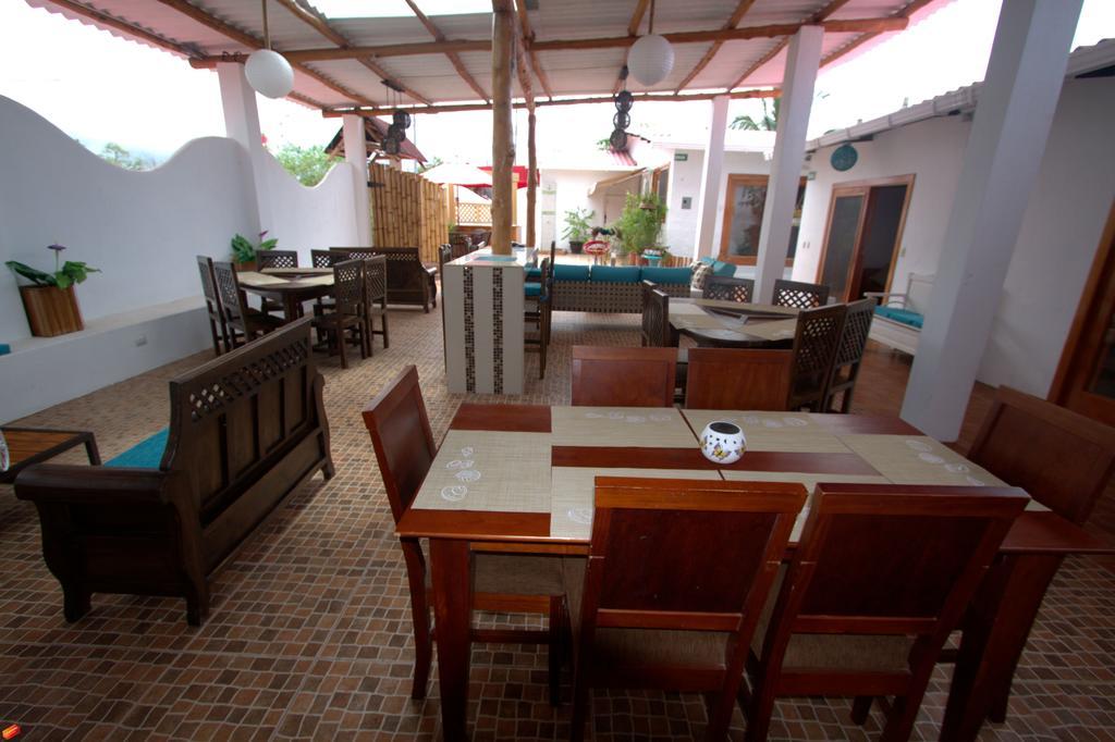 Zurisadai Hotel Puerto Ayora  Exterior foto