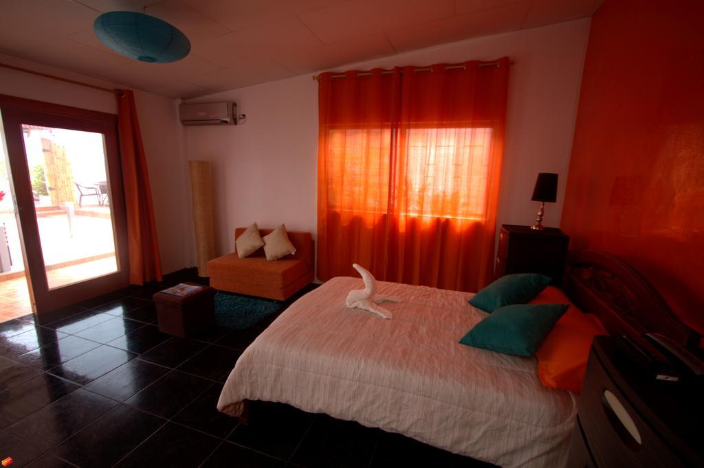 Zurisadai Hotel Puerto Ayora  Exterior foto
