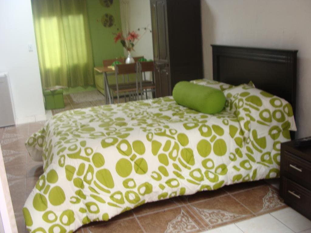 Zurisadai Hotel Puerto Ayora  Quarto foto