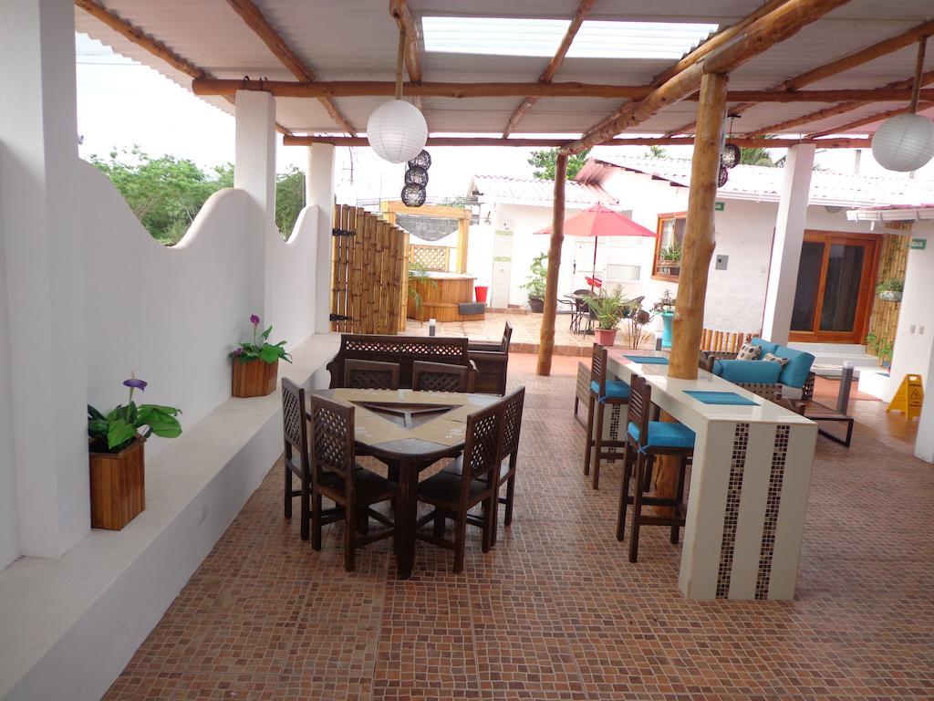 Zurisadai Hotel Puerto Ayora  Exterior foto